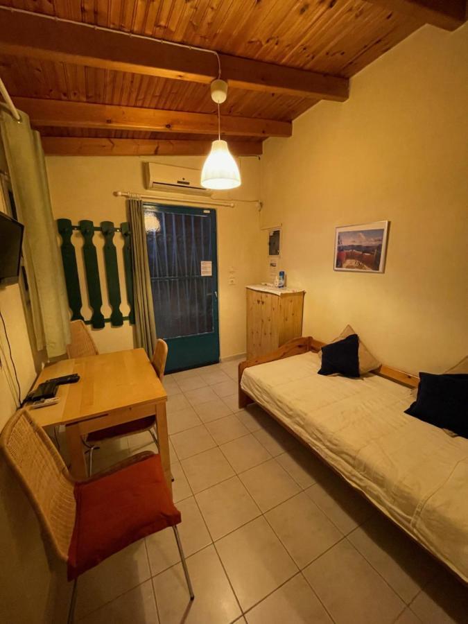 Apartament Maria'S Haus In Artemida Zewnętrze zdjęcie
